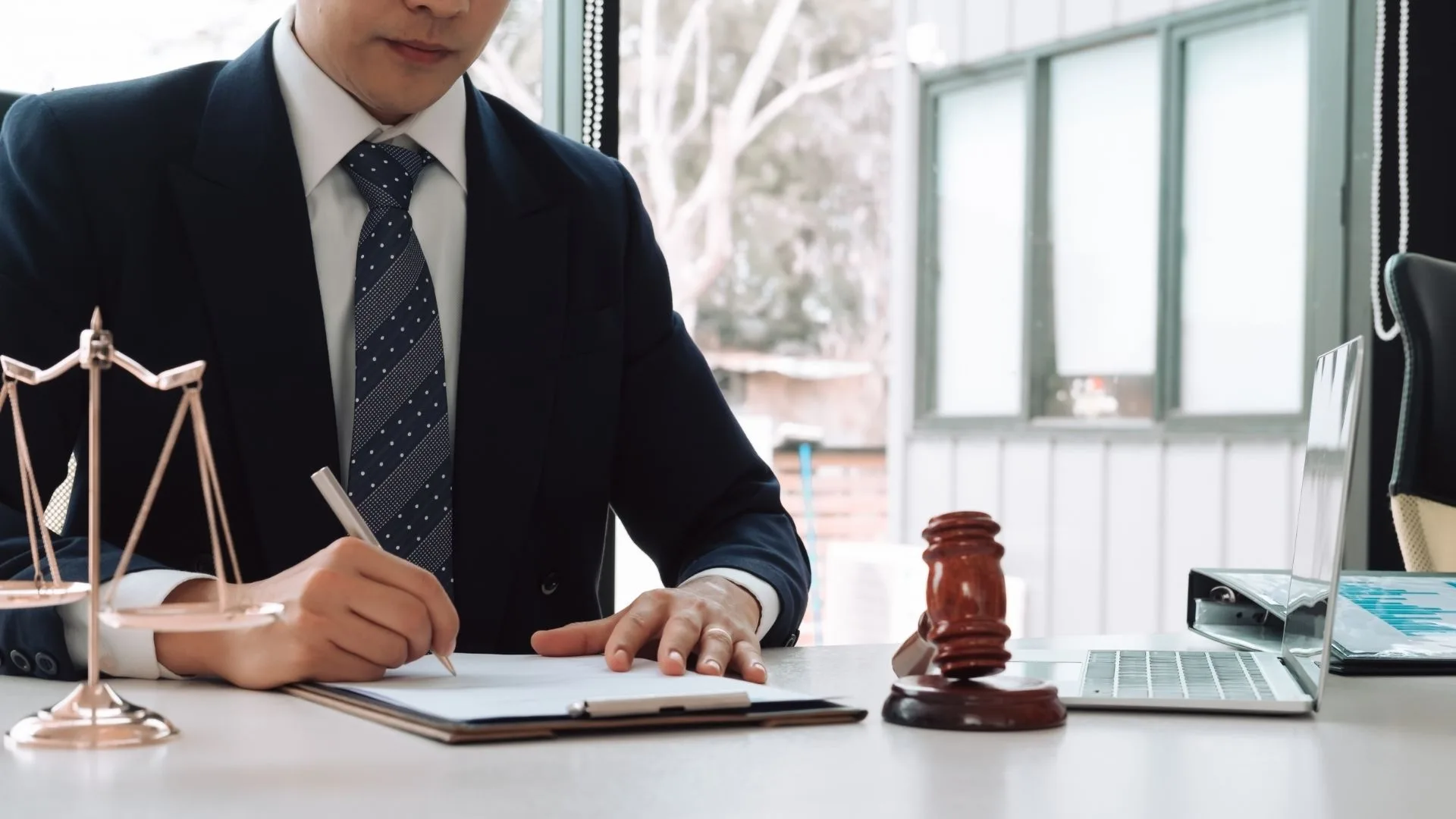 Lire la suite à propos de l’article Exécuteur testamentaire : conditions, obligations en 2025.