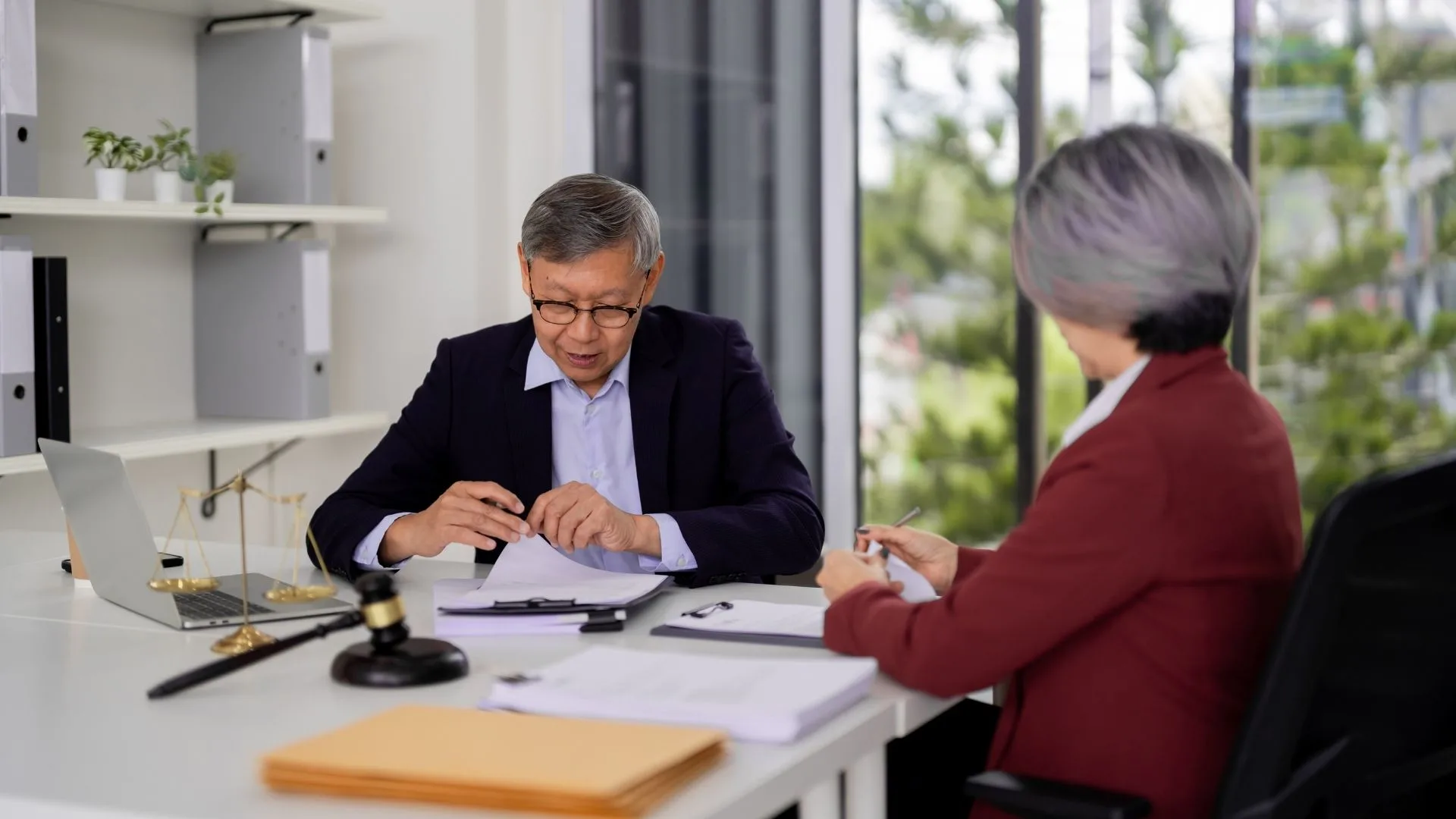 Lire la suite à propos de l’article Succession PEA : régime fiscal et stratégies en 2026.